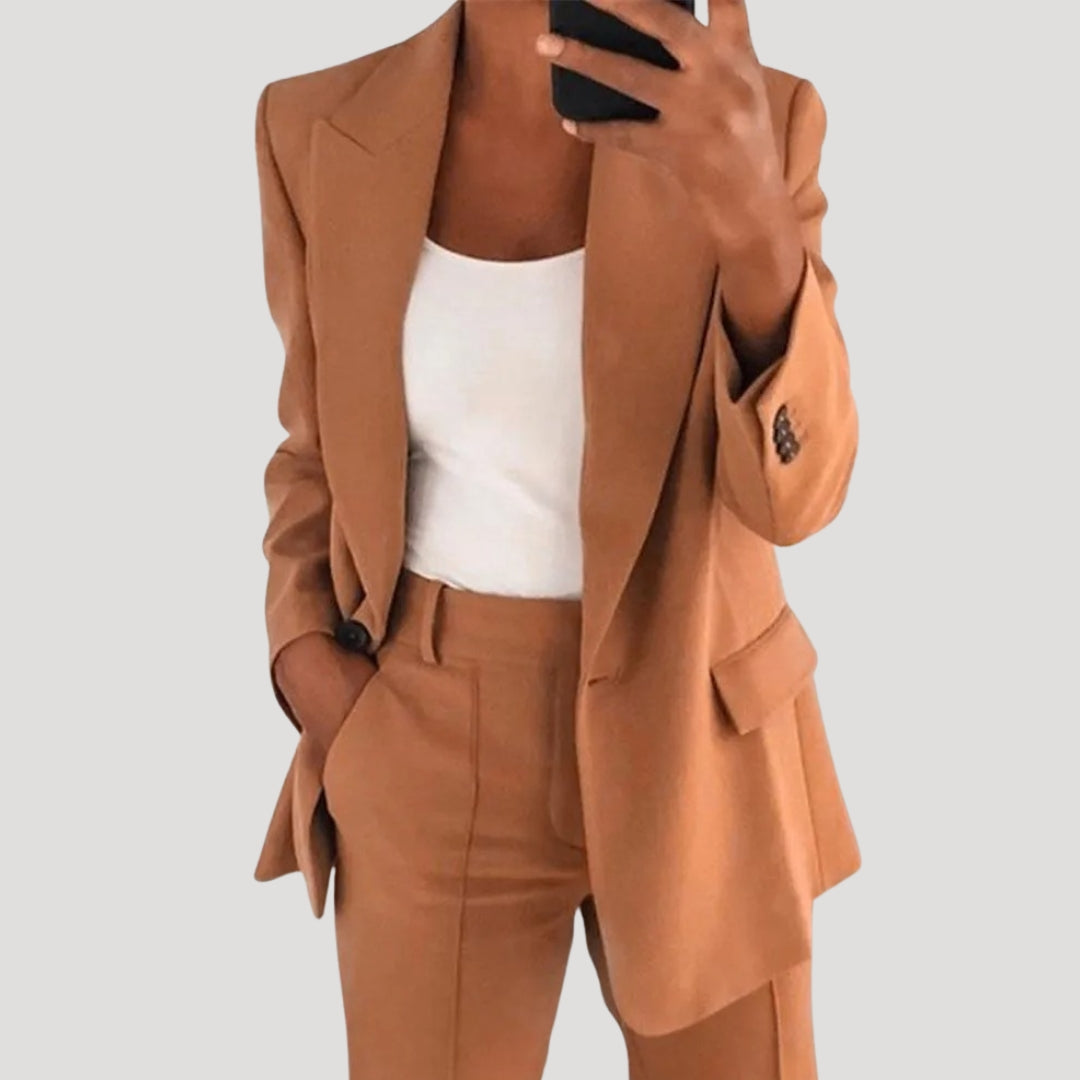 Women’s Blazer and Pants Suit Set Tailored Modern Fit